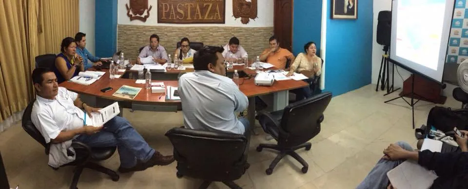 Momentos de la reunión en el GADPPz