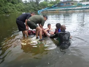 Bomberos de Shell capacitan en rescate y atención a víctimas en agua
