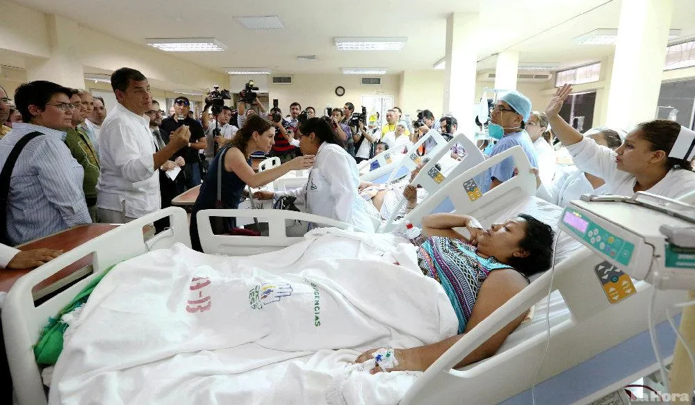 En una visita del presidente Rafael Corea al hospital de Puyo que ahora será una realidad