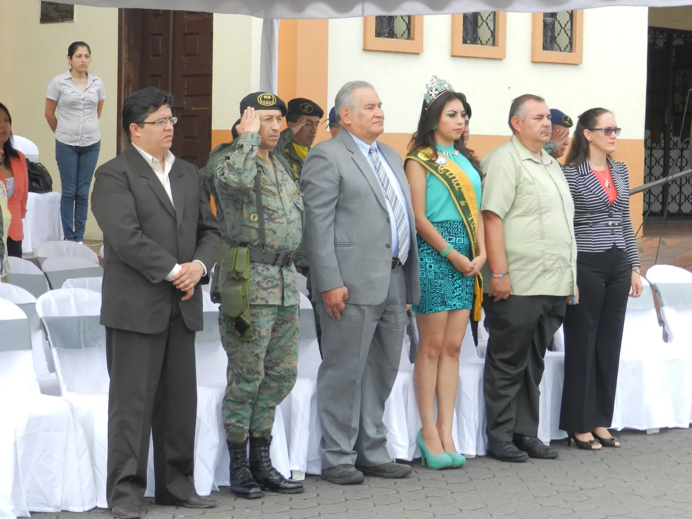 Autoridades que acudieron a este importante evento
