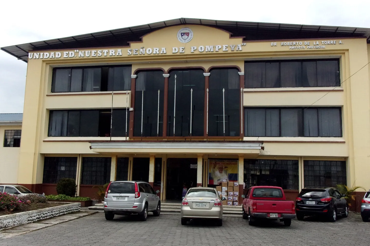 Vista externa de la Unidad Educativa Pompeya en Puyo