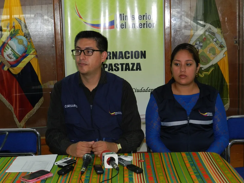 Abogado Pablo Herrera nuevo Intendente de Policía, junto a la Ab. Diana Pizanon en la rueda de prensa que pasa hacer la Comisaria Nacional de Policía