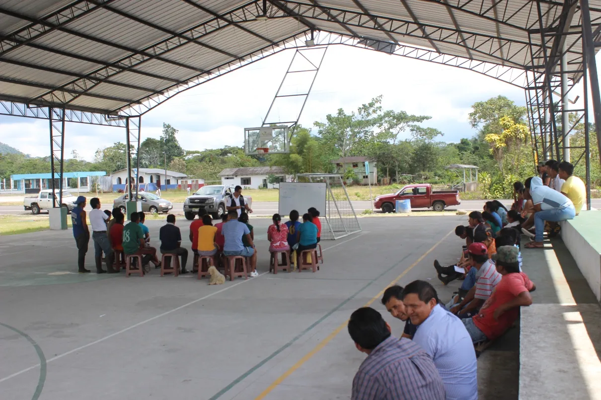 Comunidad Amazonas en proceso de aprendizaje.