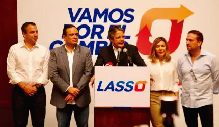 LASSO DICE QUE LA DEMO0CRACIA ESTA EN PELIGRO