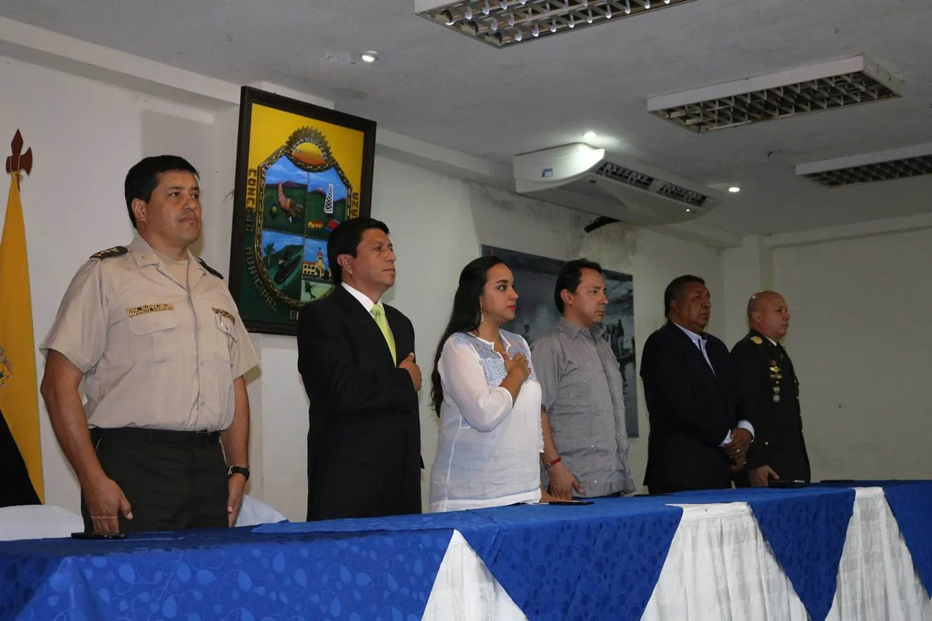GABRIELA RIVADENEIRA PRESIDENTA DE LA ASAMBLEA