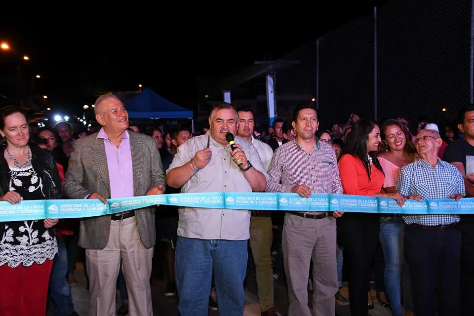 MOMENTOS DEL ACTO DE ENTREGA DE LA OBRA