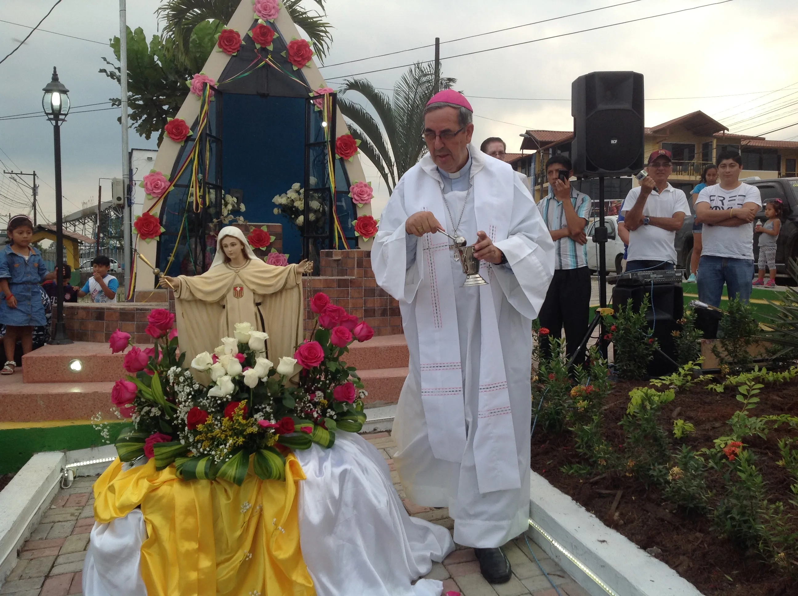 NUEVA GRUTA EN LA MERCED