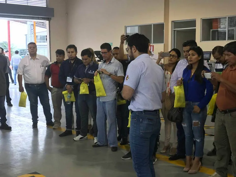 RICHARD MÉNDEZ PRESENTE EN ESTA INVITACIÓN