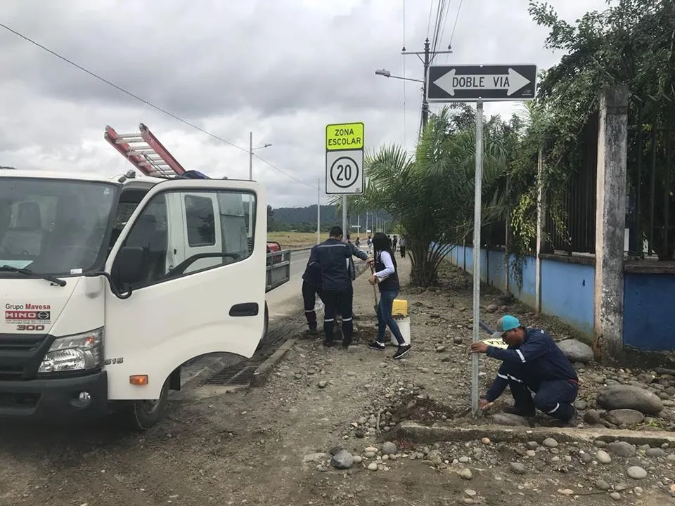 NUEVA SEÑALIZACIÓN SE UBICA EN SANTA CLARA Y MERA