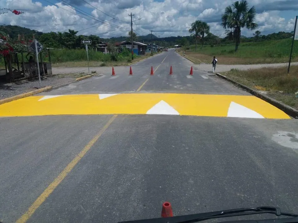 ROMPE VELOCIDADES EN ARAJUNO