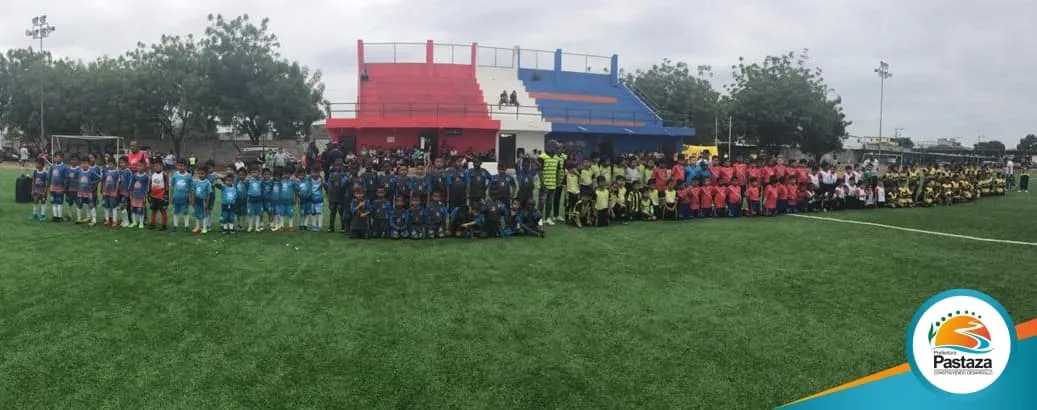 ESCUELAS DE FÚTBOL DEL GADPPZ PARTICIPARON EN UN CAMPEONATO NACIONAL