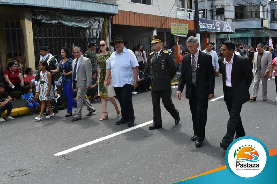 AUTORIDADES RINDIERON HOMENAJE A LA PARROQUIA SHELL
