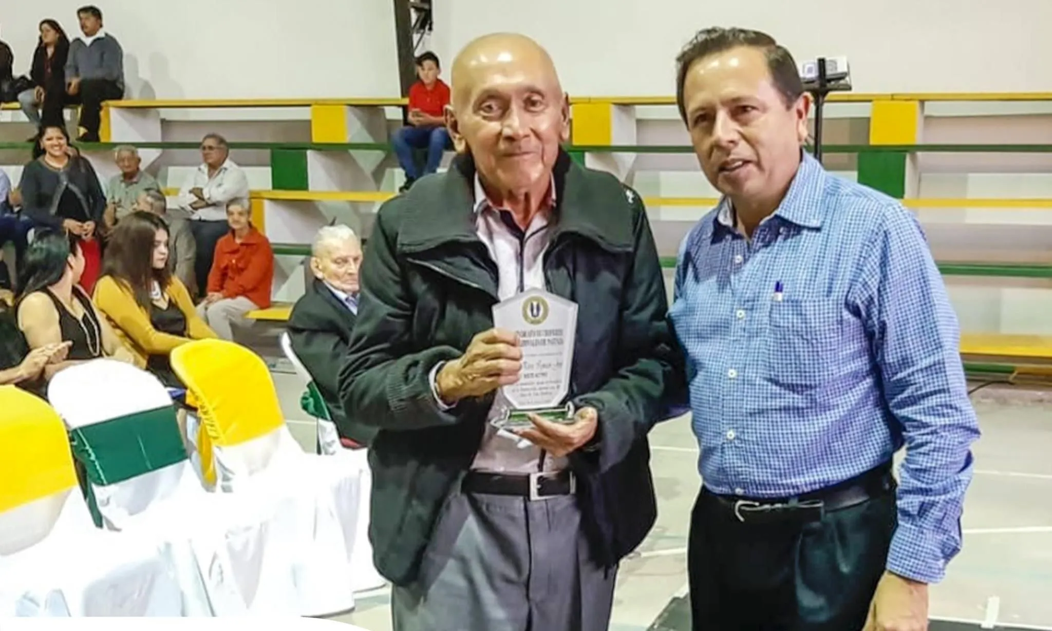 EL PREFECTO HOMENAJEÓ A UN INTEGRANTE DE ESTE GREMIO IMPORTANTE